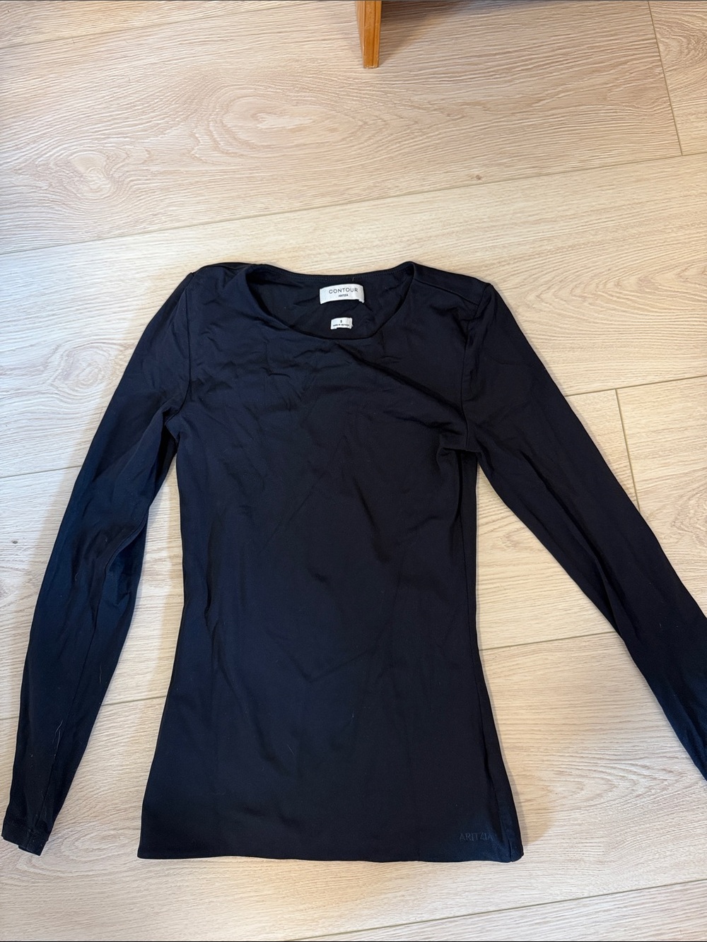 Contour Black Long-Sleeve Women's Top